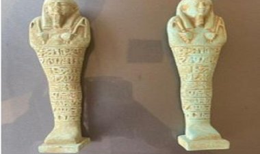 القبض على شخصين وبحوزتهما قطع يشتبه فى أثريتها للنصب على المواطنيين بالشروق