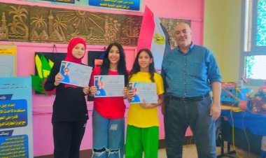 تكريم طالبات مدرسة أحمد زويل ببنها في معسكر الشاطىء بمرسي مطروح