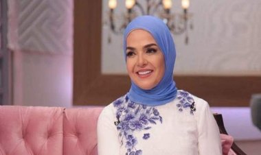 شاهد دويتو «النقاش المطرب» مع منى عبد الغني على الهواء