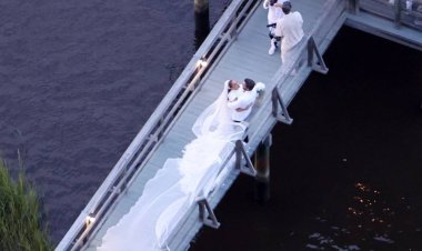 زواج بن أفليك وجنيفر لوبيز.. حفل زفاف يسيطر عليه اللون الأبيض