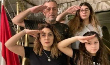 «ألغوا متابعة بعض».. تصاعد الأزمة بين زوجة شريف منير وابنتيها