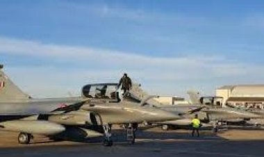 لإطلاقهم صاروخاً على باكستان..إقالة 3 ضباط بسلاح الجو الهندي