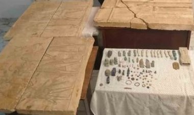 تعود للعصر الفرعوني والروماني.. سقوط عامل بـ79 قطعة آثار بالبدرشين