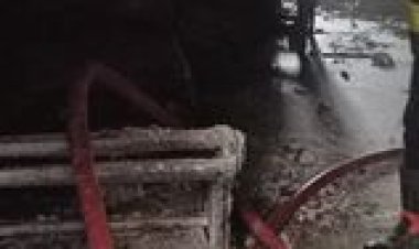 بالصور.. السيطرة على  حريق داخل شقة بعقار مكون من 6 طوابق بالمقطم