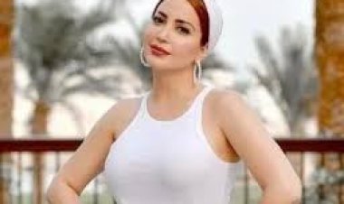 بـ«مايوه مثير».. نسرين طافش تلعب «تنس» على شط البحر