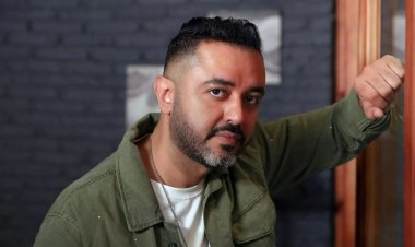 حاتم فهمي ضيف «باب الغنا» على 9090