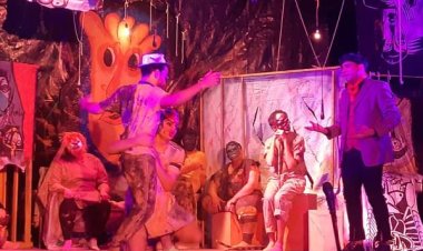 طلاب صيدلة المنوفية يبدعون بمهرجان الجامعة للعروض المسرحية