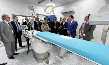 وزير الصحة يتابع الحالة الصحية لأول مريض تستقبله وحدة القسطرة القلبية بمستشفى العلمين