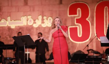 بالصور.. دينا الوديدي وتانيا قسيس يشعلان حماس الجمهور في محكى القلعة