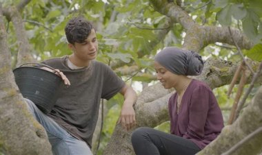 فيلم «تحت الشجرة» لـ أريج السحيري ينافس في مهرجان تورونتو السينمائي الدولي‎‎