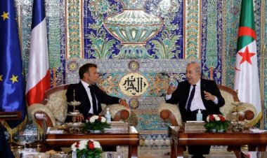 ماكرون خلال زيارته للجزائر: لنفتح الأرشيف من الاحتلال إلى الاستقلال لبناء المستقبل