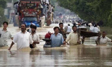 السعودية تقدم مساعدات إلى باكستان إثر تعرضها للفيضانات والسيول