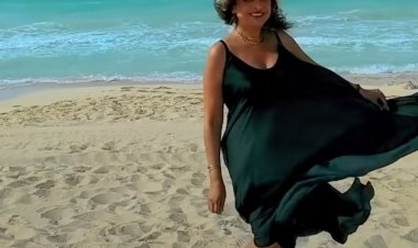 أنغام ترقص على شاطئ البحر في الساحل الشمالي