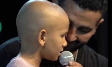 أحمد سعد يلبي رغبة طفل مريض بالسرطان ويغني معه «صاحبي يا جدع»: الحقيقة طلعت أصعب من الإعلان