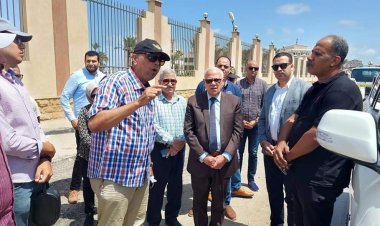 محافظ بورسعيد يتفقد أعمال تطوير شارع ٢٣ يوليو