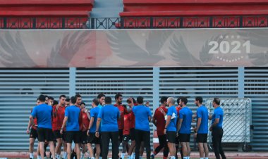 بحضور سواريش.. الأهلي يؤدي تدريباته استعدادًا لمباراة سيراميكا كليوباترا