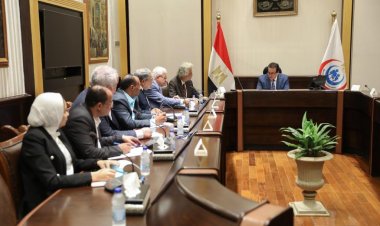 وزير الصحة: الرئيس السيسي حريص على تقديم كافة سبل الدعم المادي والمعنوي للأطباء
