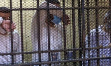 الإعدام شنقا لـ 5 متهمين قتلوا أحد عملاء بنك شهير بالجيزة