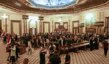 أنصار التيار الصدري يتحدُّون قرار حظر التجوال في العراق