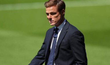 أول إقالة.. بورنموث يعلن رحيل مدربه سكوت باركر