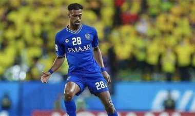قبل مواجهة الزمالك... الهلال يُحرم من القيد