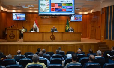 محافظ القليوبية يناقش مستجدات ملف التقنين والتصالح