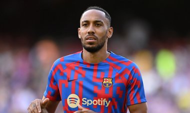 إصابة أوباميانج بكسر في الوجه خلال سطو مسلح.. وتعثر انتقاله إلى تشيلسي