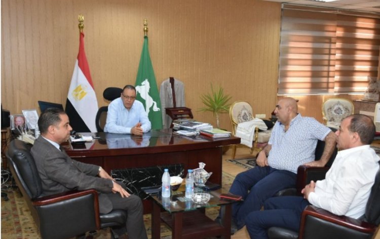 محافظ الشرقية يجتمع بنواب الشعب لدراسة المشروعات الأكثر جدوى لأبناء المحافظة