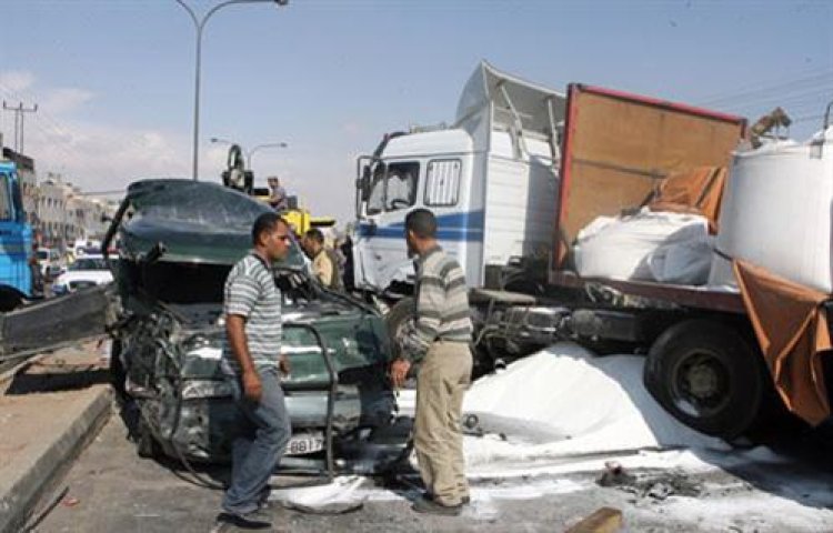 مصرع واصابة 7 أشخاص في حادث دهس 4 سيارات بطريق الوحات