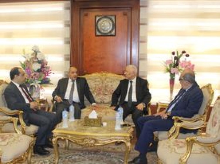 رئيس هيئة قضايا الدولة يهنئ المستشار عزت أبو زيد  بمناسبة اكتمال عطائه.. صور