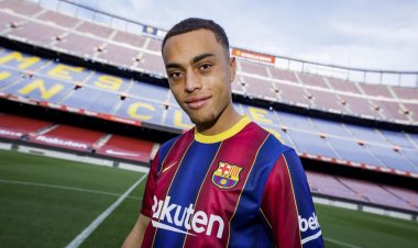«رومانو»: نجم برشلونة يقترب من ميلان الإيطالي