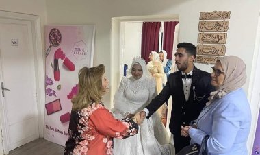 عريس يوجه رسالة لأهالي الشرقية: وحيد وعاوزكم تشاركوني فرحتي.. شاهد رد الفعل