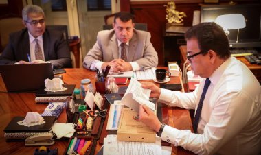 وزير الصحة يعتمد أول دليل لموازنة البرامج والأداء «منظومة البرامج.. المفاهيم والتطبيق»