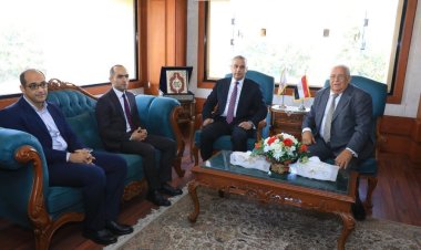 محافظ سوهاج يستقبل وزير التنمية المحلية على هامش زيارته للمحافظة