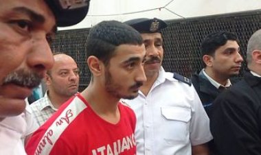 دفاع فتاة البراجيل يدعي بـ«الحق المدني» 