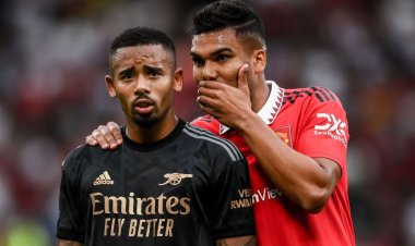 مانشستر يونايتد يكبد أرسنال خسارته الأولى في الدوري