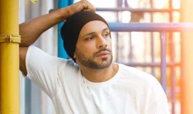 بلاغ للنائب العام ضد الفنان محمد عطية لتحريضه علي زواج المساكنة 