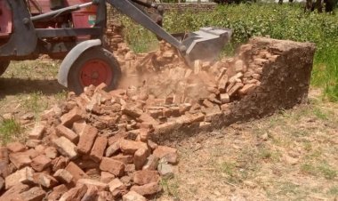 إزالة 8 حالات تعد على أراضي أملاك الدولة بمركزي إسنا وأرمنت