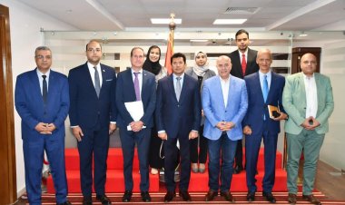 وزير الشباب والرياضة يبحث التعاون مع مؤسسة «آنا ليندا»