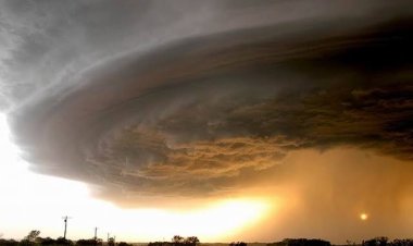 عاجل.. مصرع شخصين وإجلاء آلاف الكوريين الجنوبيين بسبب إعصار هينامنور