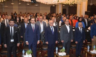 محافظ بورسعيد يشهد ندوة تثقيفية عن التغيرات المناخية