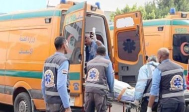 بينهم أجانب.. إصابة 4 أشخاص إثر تصادم سيارتين في قنا