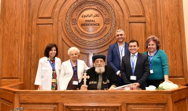 قداسة البابا يكرم فائزي المسابقة الكبرى لمجلة مدارس الأحد