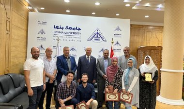 رئيس جامعة بنها يكرم الطلاب الفائزين في«كأس المعرفة»