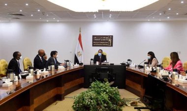 رئيس الوزراء يلتقي بـ وفد البنك الدولي في منتدى مصر