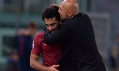 سأحصل على قميص صلاح واحتضنه.. سباليتي يكشف عن أمنيته قبل مواجهة ليفربول