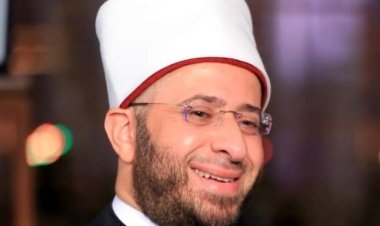 أسامة الأزهري: «لا يجوز ضرب المرأة حتى لو لم تطع زوجها ولكن يغضب عليها»