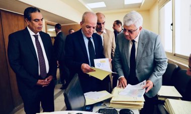 وزير التعليم العالي يتفقد مقر مكتب التنسيق بجامعة عين شمس