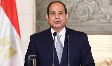 الرئيس السيسي يوجه رسالة إلى المصريين: «قفوا خلف مصر لا شخص»