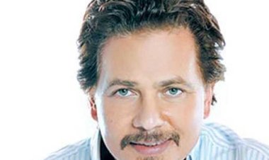 اليوم.. محمد رياض ضيف «الراديو بيضحك» على إذاعة 9090